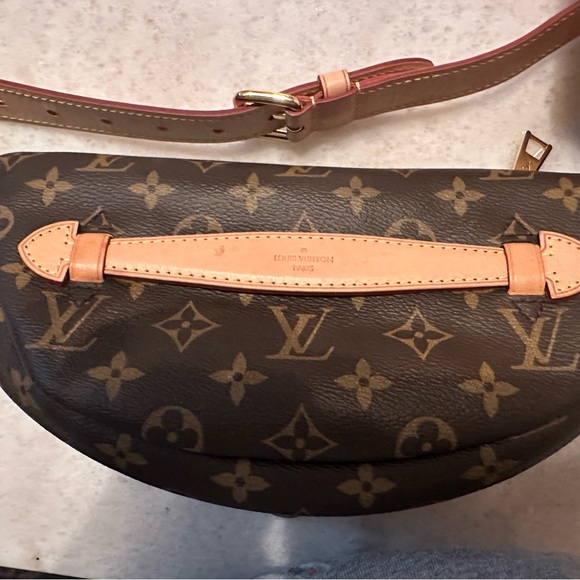 Louis Vuitton Monogram Bumbag, rare condition with light vachetta leather! - Picture 4 of 14